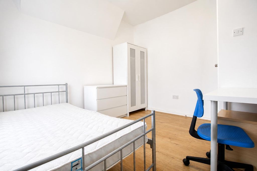 Property photo 1 of 7 1
