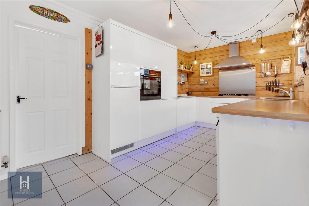 Property photo 2 of 25 Img_8644.Jpg