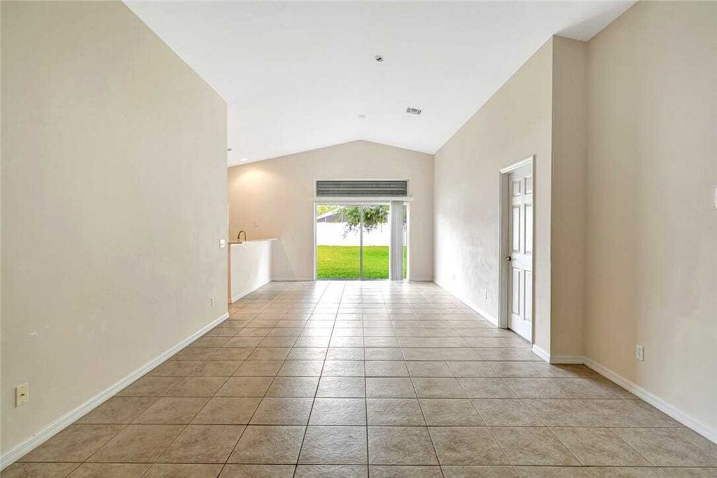 Property photo 3 of 28 <Alttext/>
