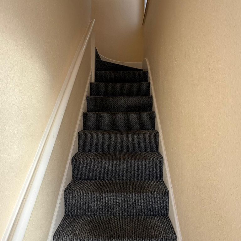 Property photo 2 of 8 Gallery