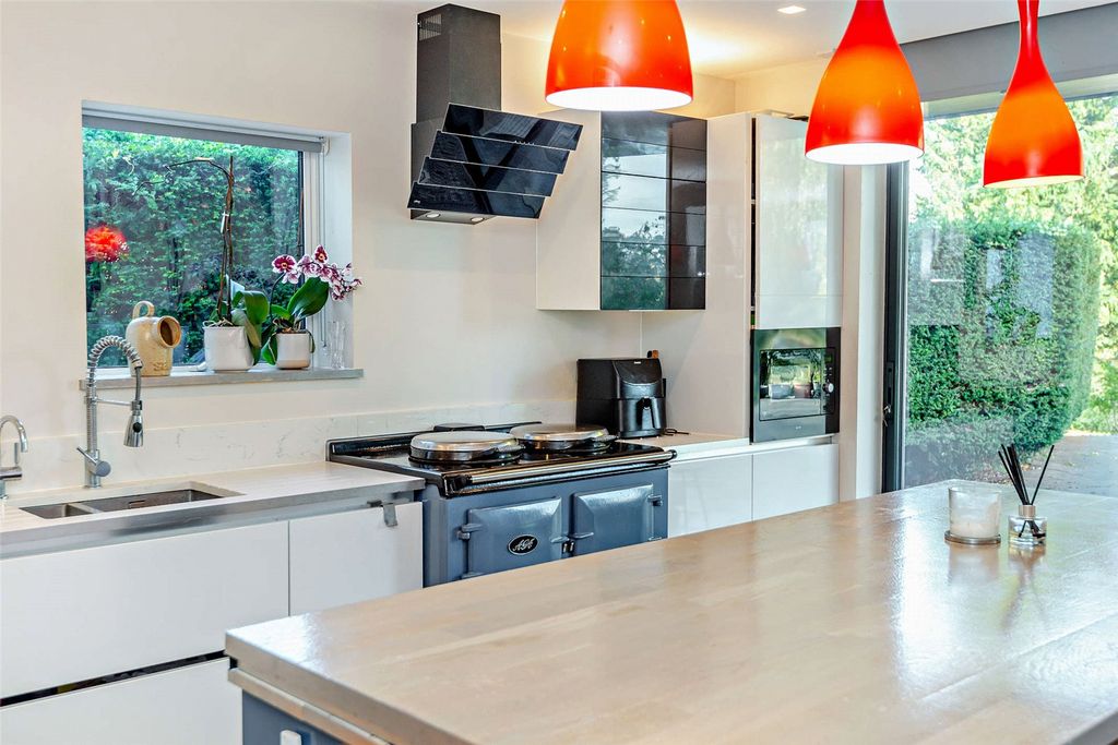Additional image 12 of 5 bed detached house for saleVicarage Walk, Bray, Maidenhead, Berkshire SL6