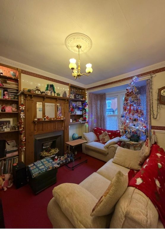 Property photo 2 of 12