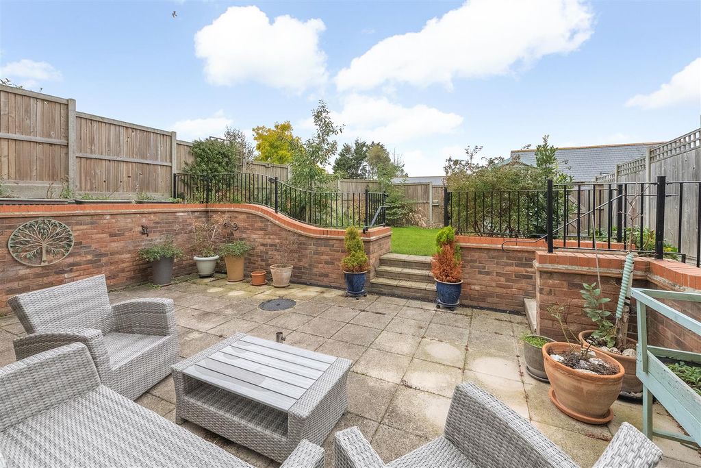 Property photo 2 of 19 Gorwell Place, Millstrood Road, Whitstable