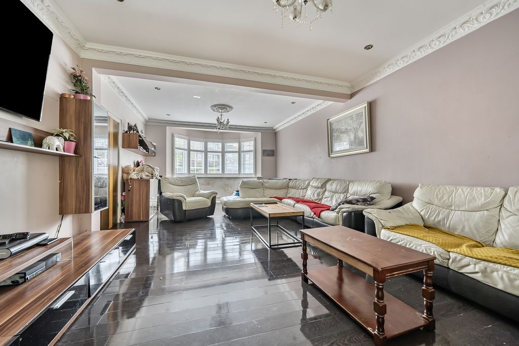 Property photo 3 of 18 Photo 9