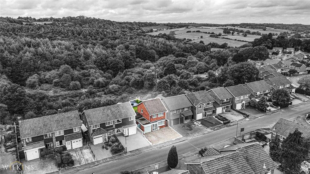 Property photo 2 of 38 Picture No. 04