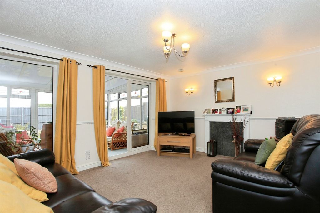 Property photo 3 of 17