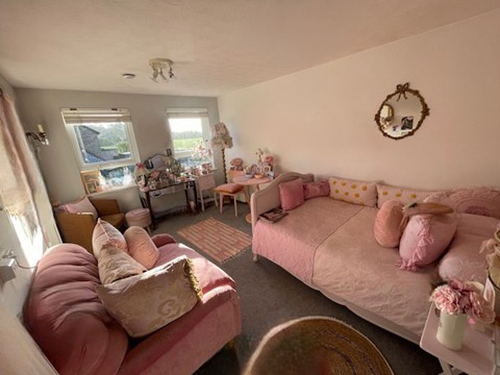 Property photo 2 of 5 Photo 6