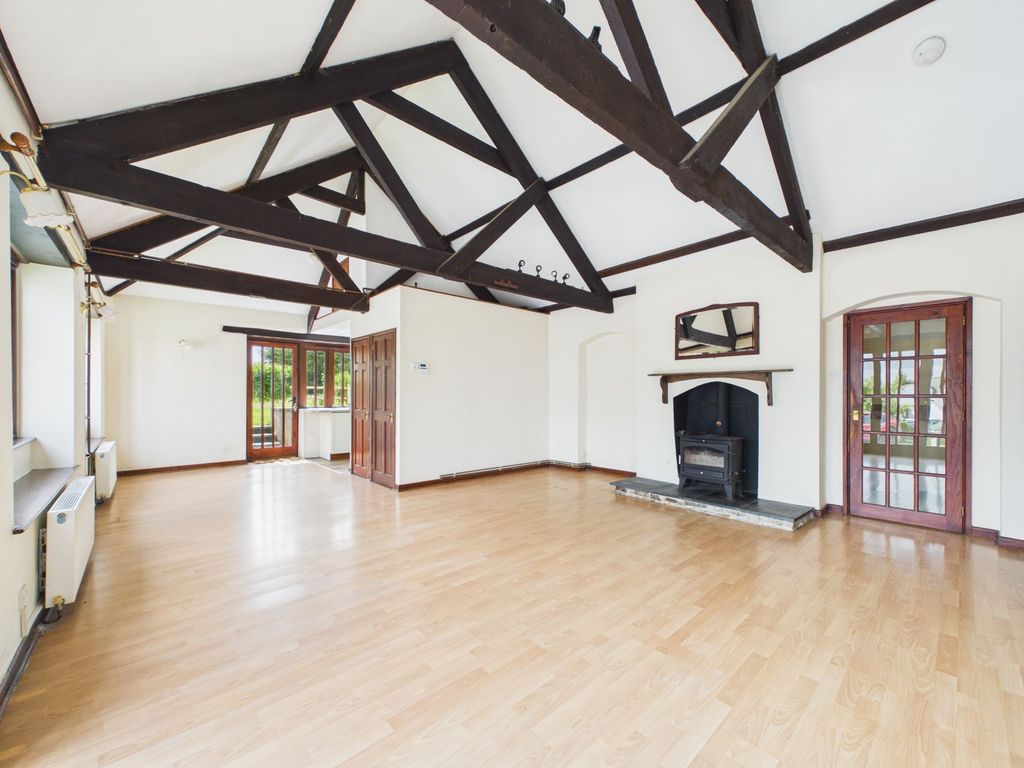 Property photo 2 of 16 Open Plan Area