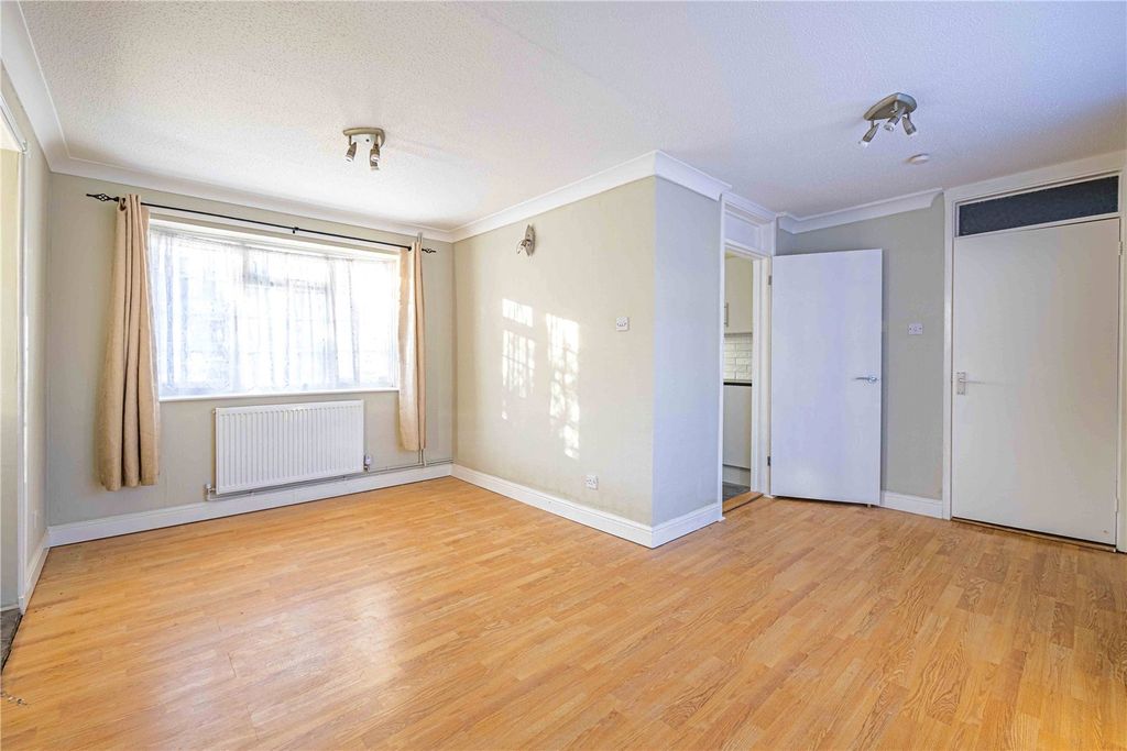 Property photo 2 of 14 Picture No. 27