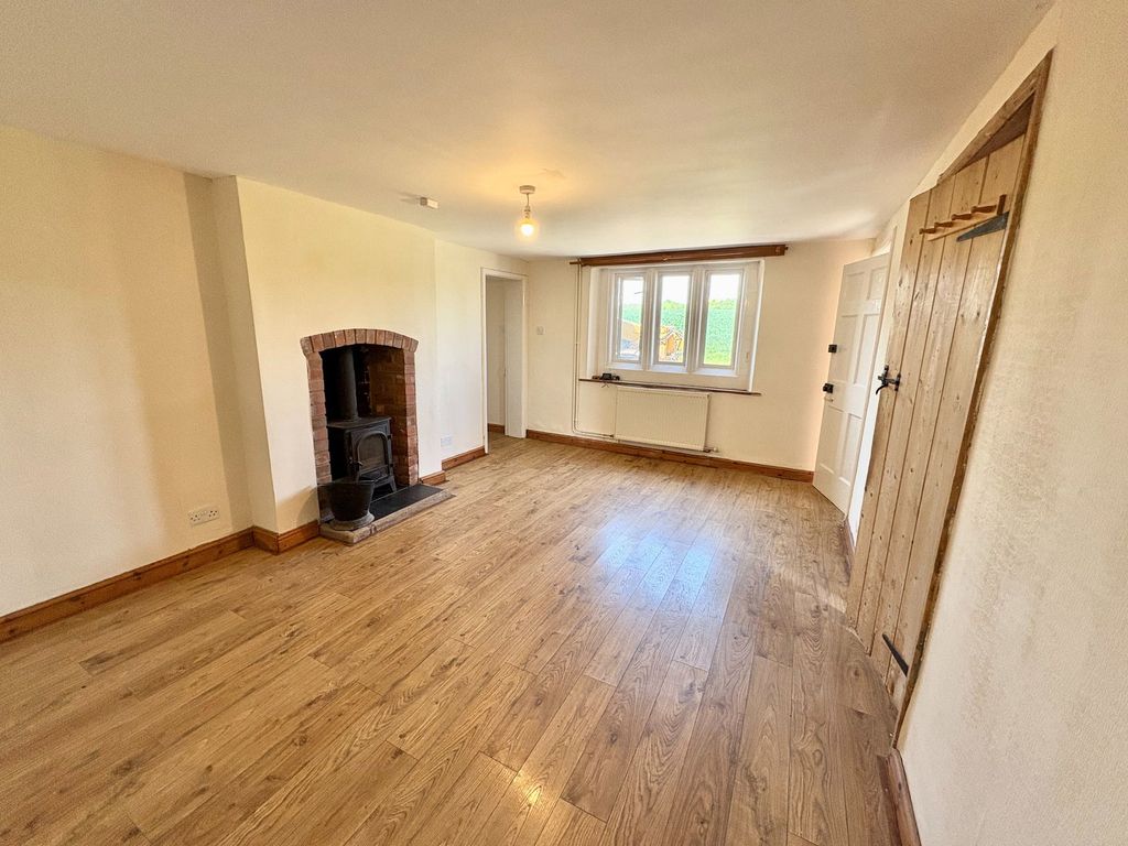 Property photo 3 of 39