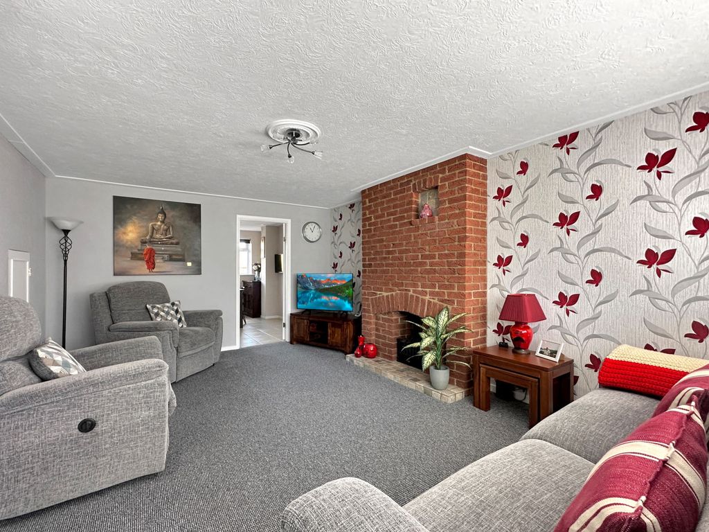 Property photo 3 of 16