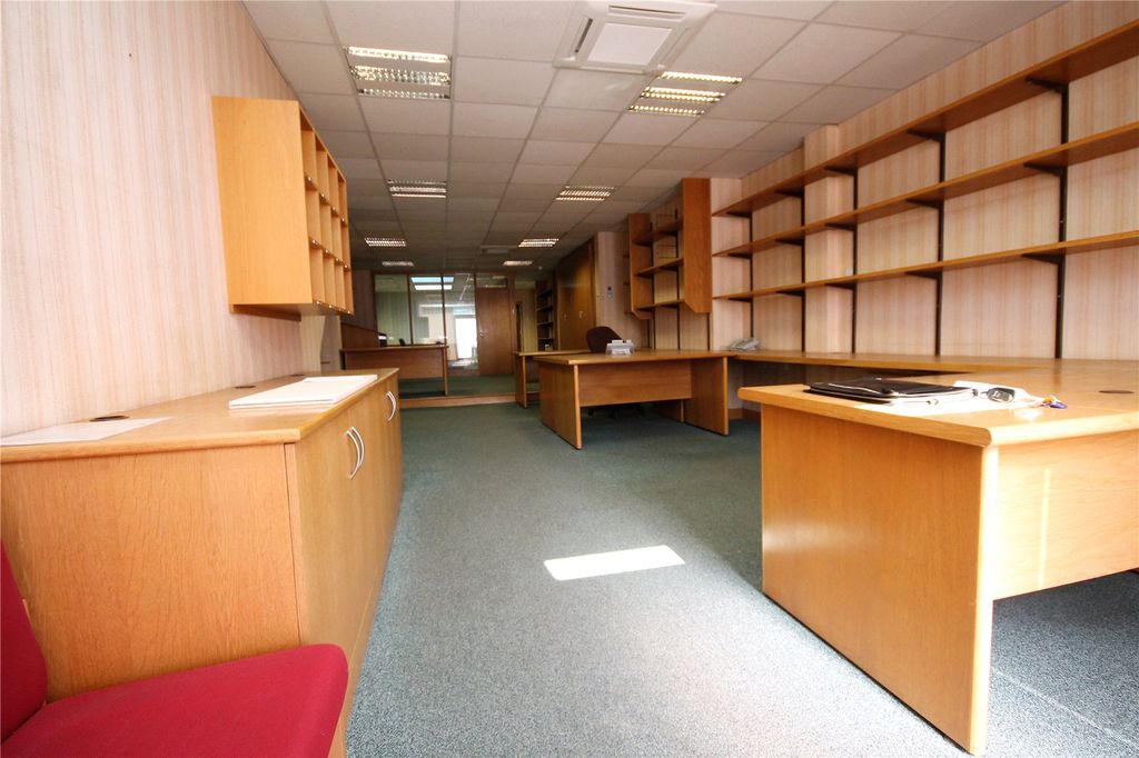 Property photo 2 of 12 Picture No. 13