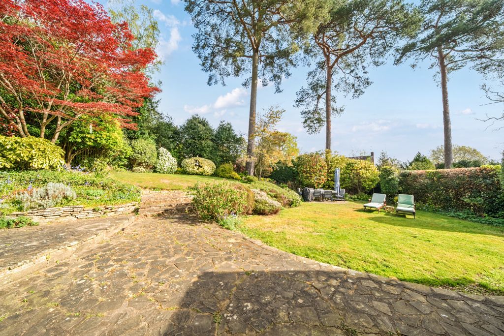 Property photo 2 of 26