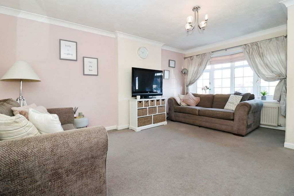 Property photo 3 of 15