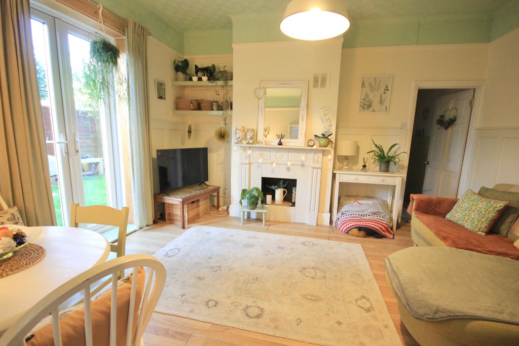 Property photo 3 of 21