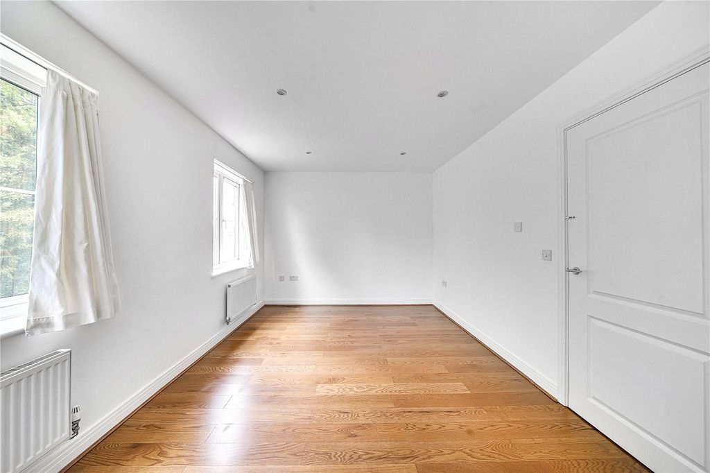 Property photo 3 of 20 Picture No. 14