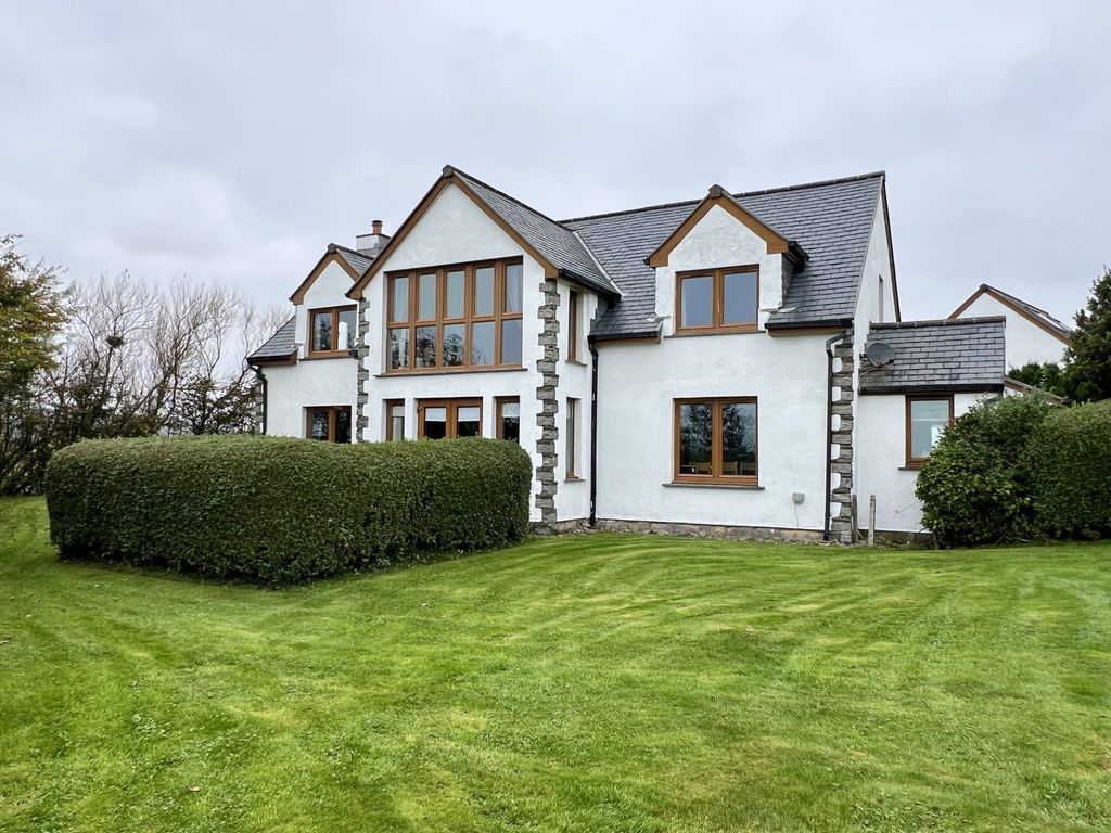 Property photo 1 of 31