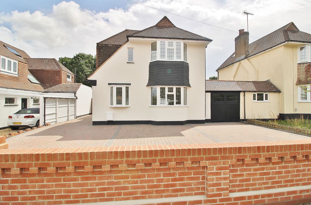 Property photo 1 of 18
