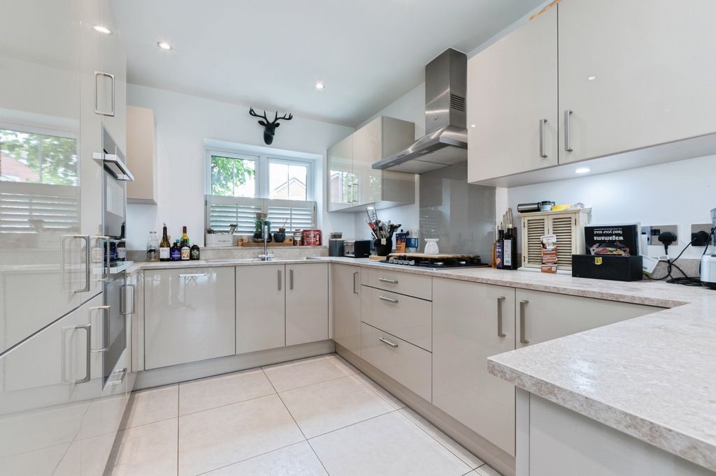 Property photo 3 of 20 Pbox-Img.Jpg