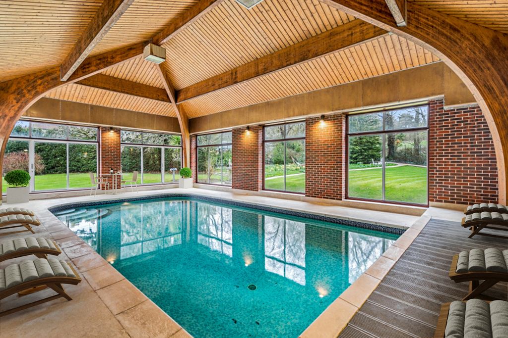 Property photo 1 of 26