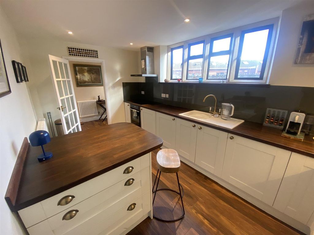 Property photo 3 of 11 Img_9265.Jpeg