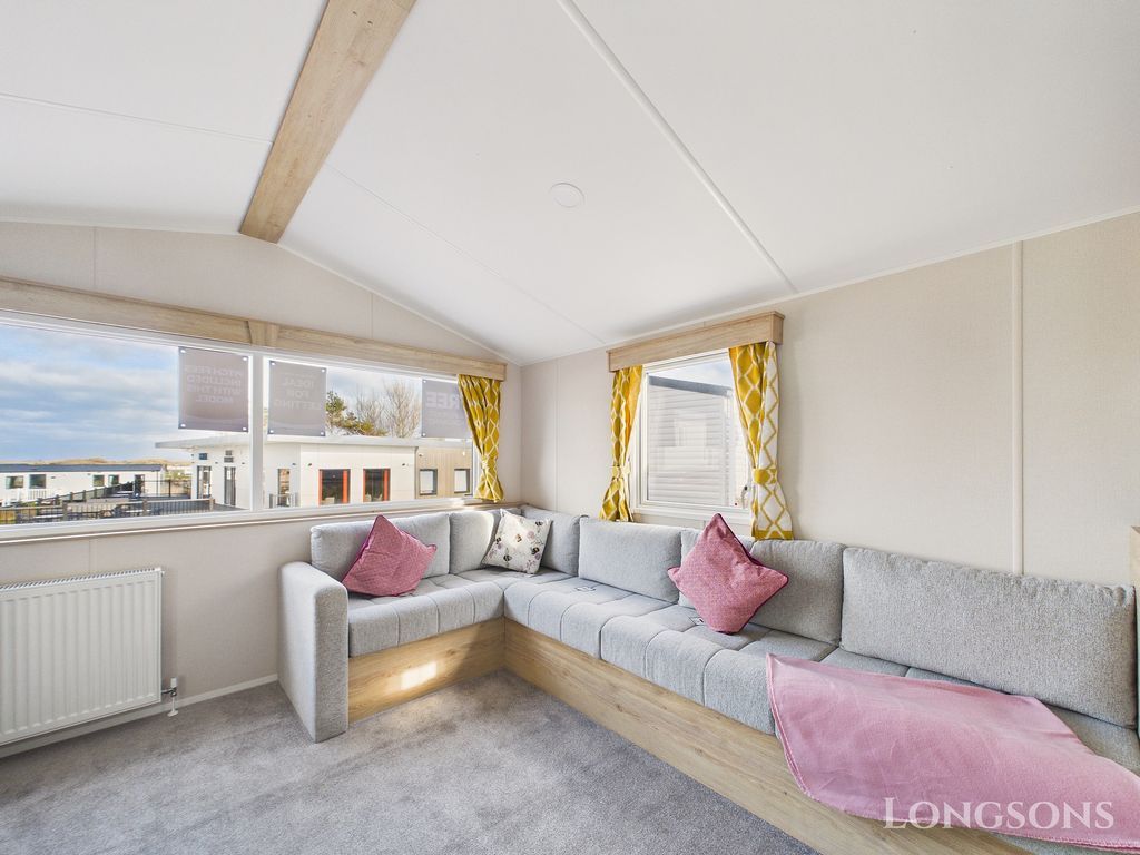 Property photo 3 of 18 Cam02173G0 Pr0353 Still031