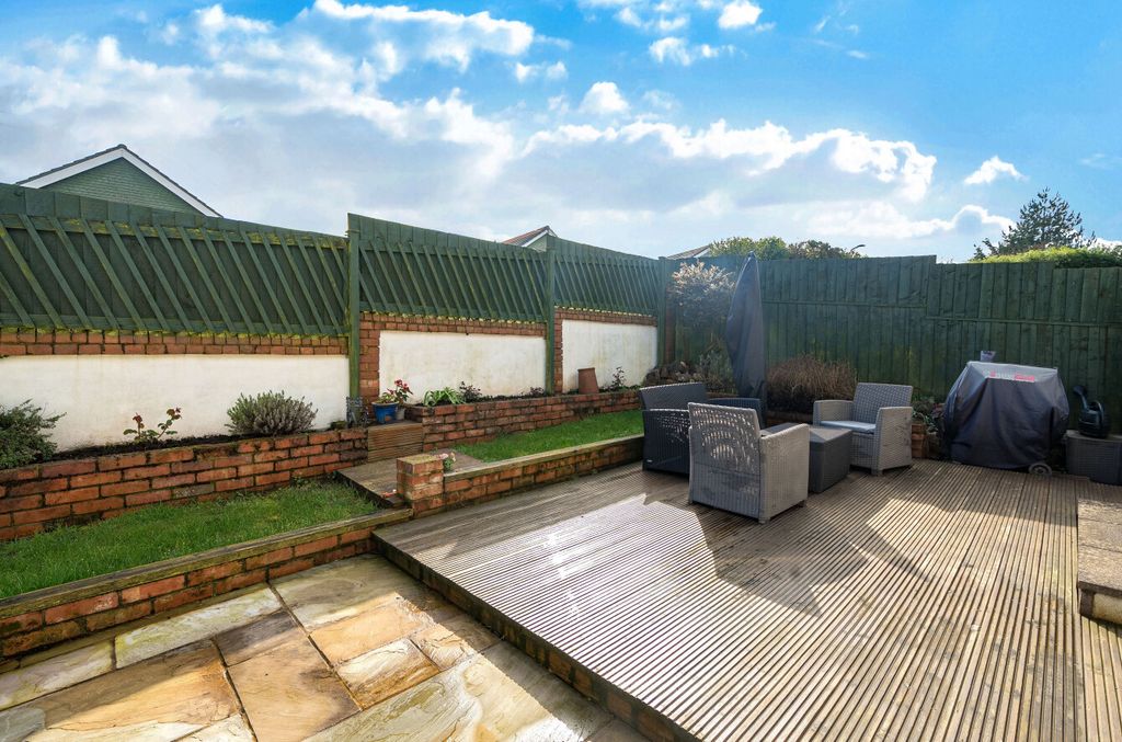 Property photo 1 of 25 1 - 1425704-1-69Af24A...