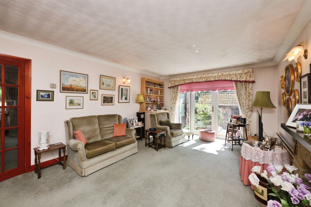 Property photo 3 of 21
