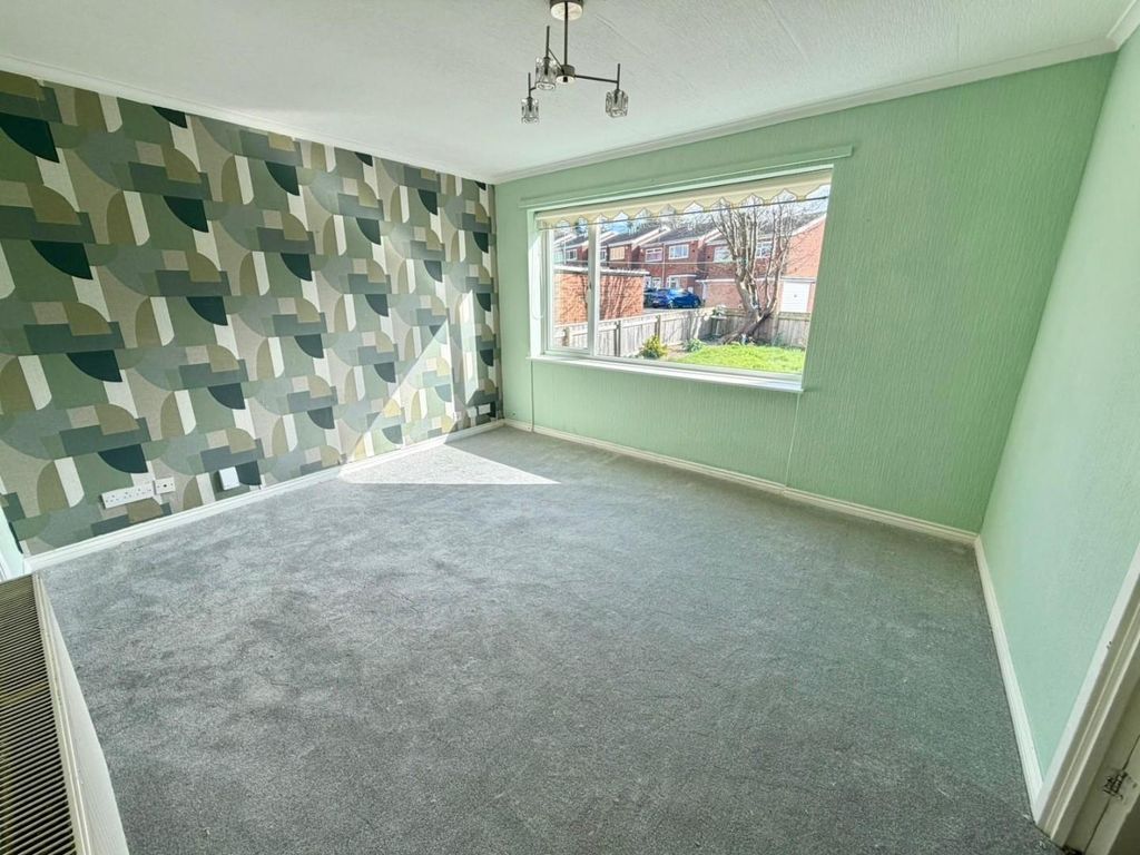 Property photo 2 of 5 Lounge