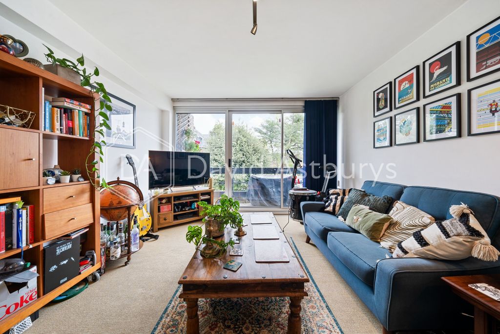 Property photo 1 of 11