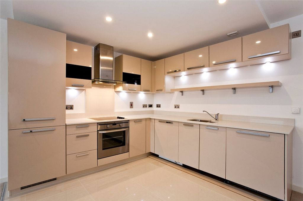 Property photo 3 of 10 Picture No. 60