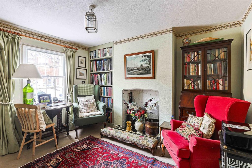 Property photo 2 of 18 Castle Street_7.Jpg