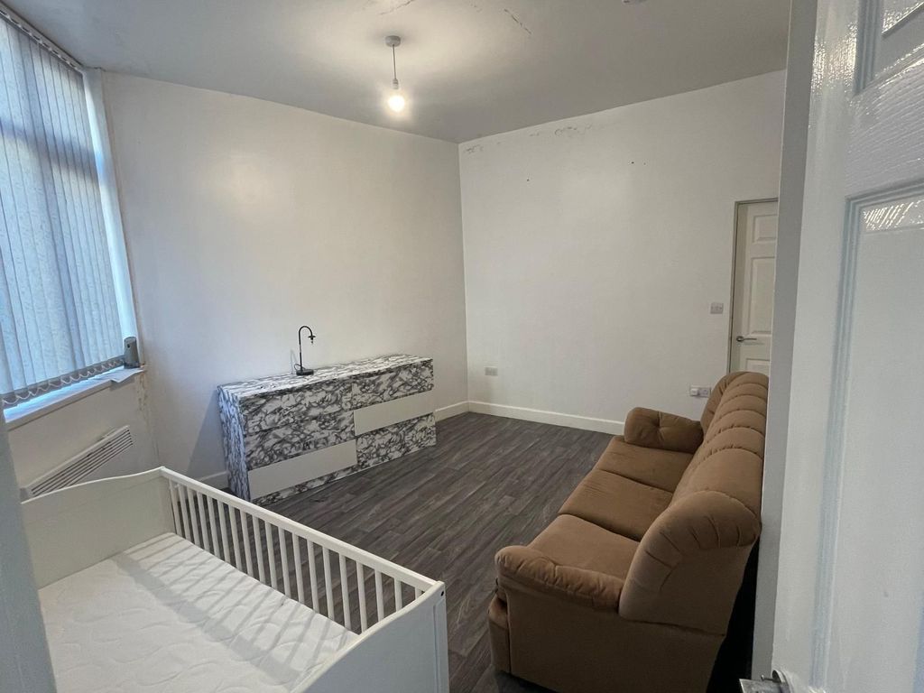 Property photo 1 of 3