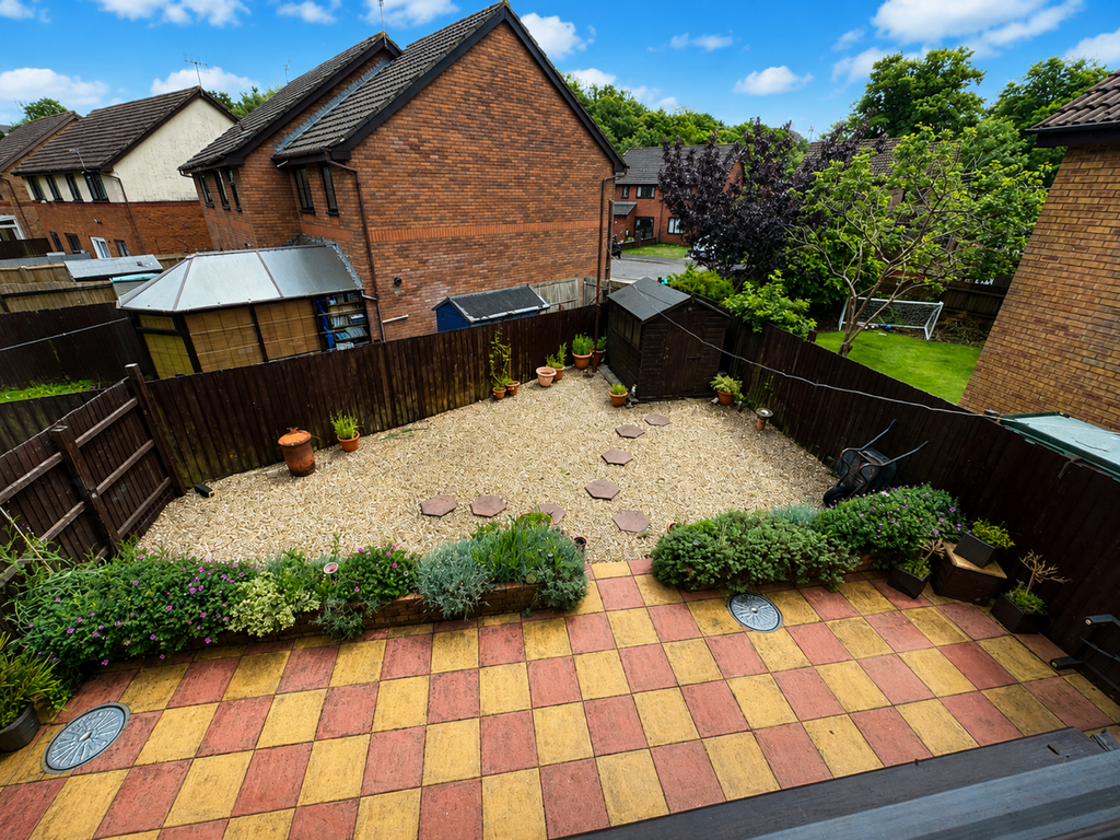 Property photo 3 of 18