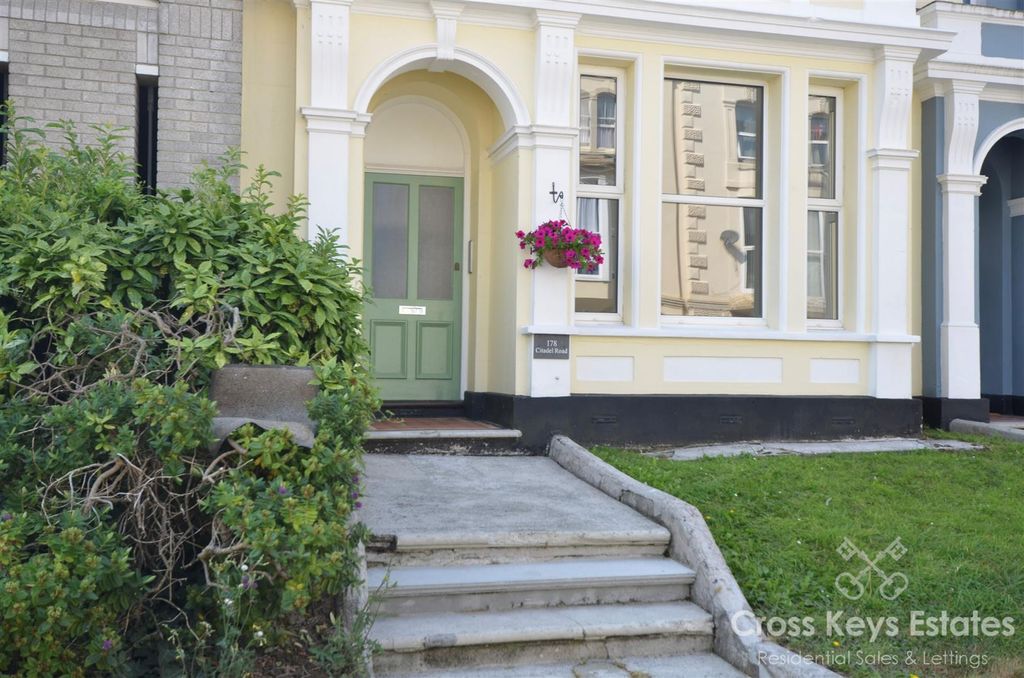 Property photo 2 of 20 Cross Keys Estates Lettings Department