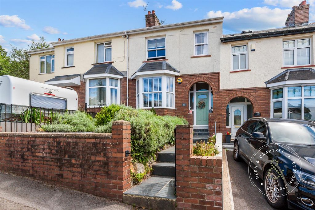 Property photo 1 of 31 Fairwater-Grove-West-30.Jpg