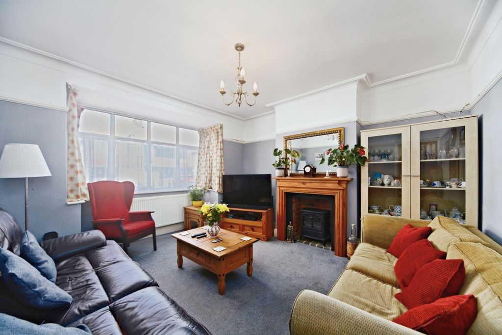 Property photo 3 of 16 Reception Room