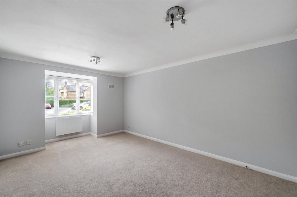 Property photo 2 of 11 Picture No. 13