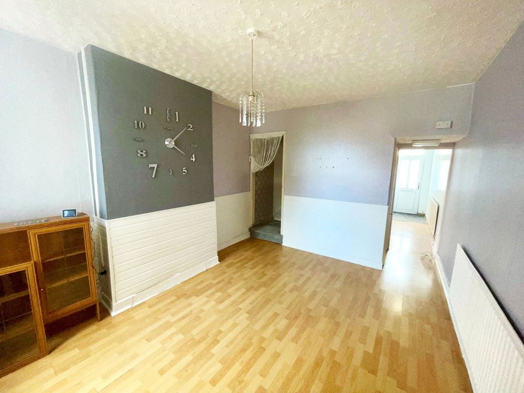 Property photo 3 of 10 Picture No. 19