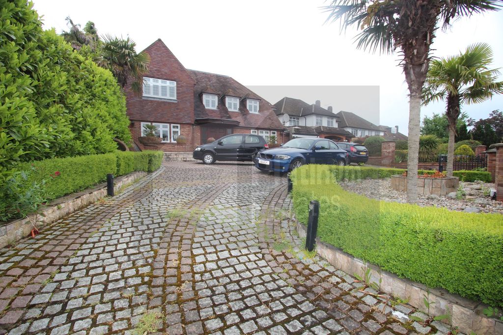 Property photo 1 of 14