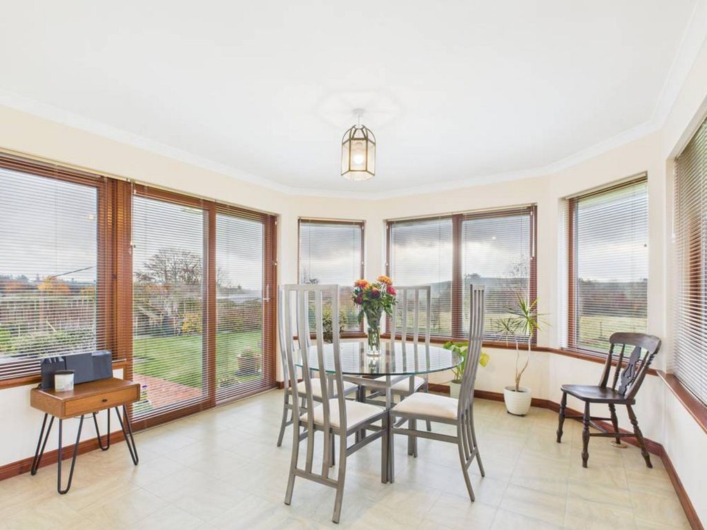 Property photo 3 of 39