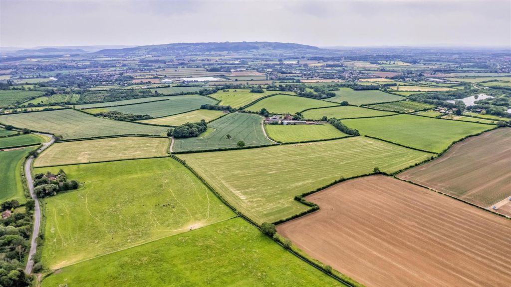 Additional image 43 of 6 bed farmhouse for saleLot 1 - Hill Court Farm, Pershore, Worcestershire WR10