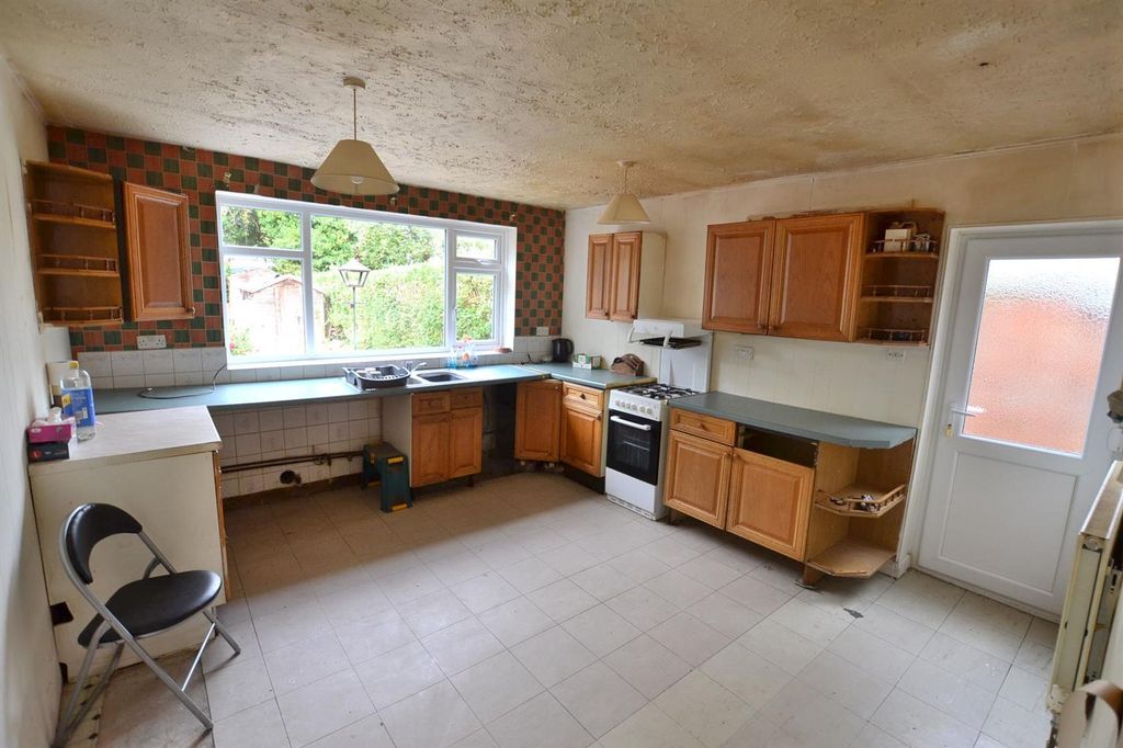 Property photo 2 of 19 Park Road (7).Jpg