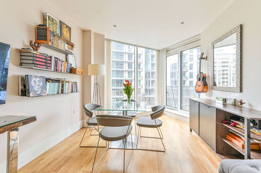 Property photo 3 of 10