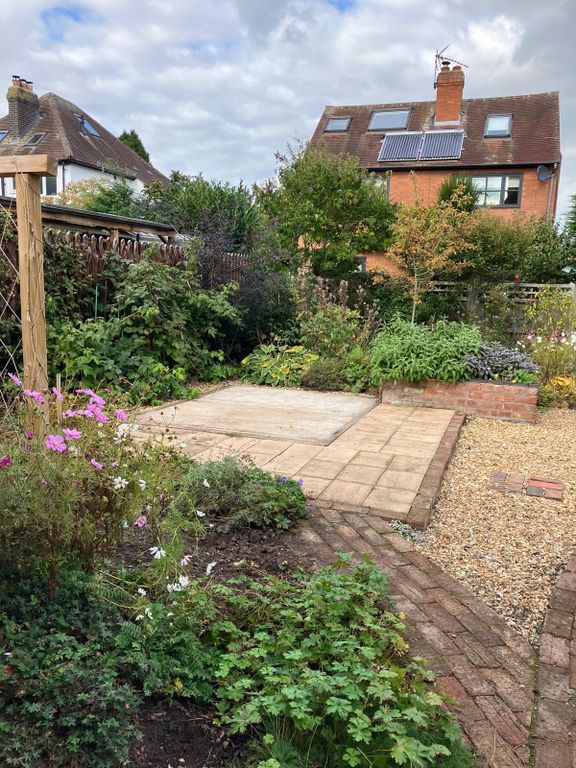 Property photo 3 of 11 Garden