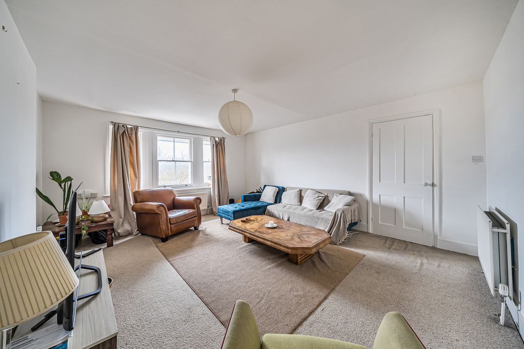 Property photo 2 of 10 Reception