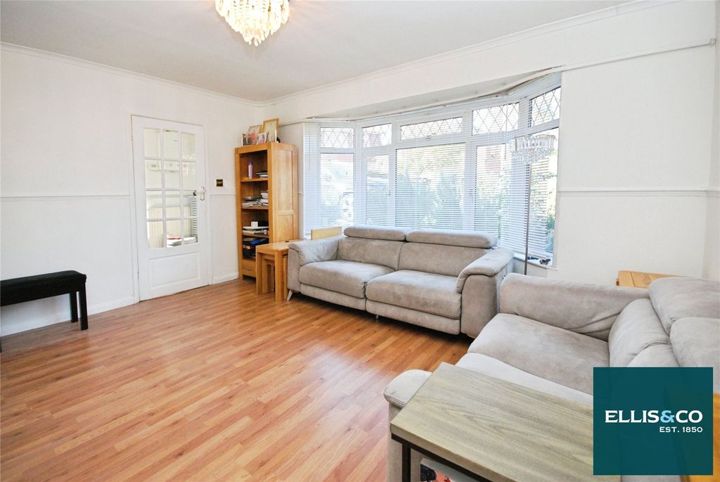 Property photo 2 of 14 Picture No. 03