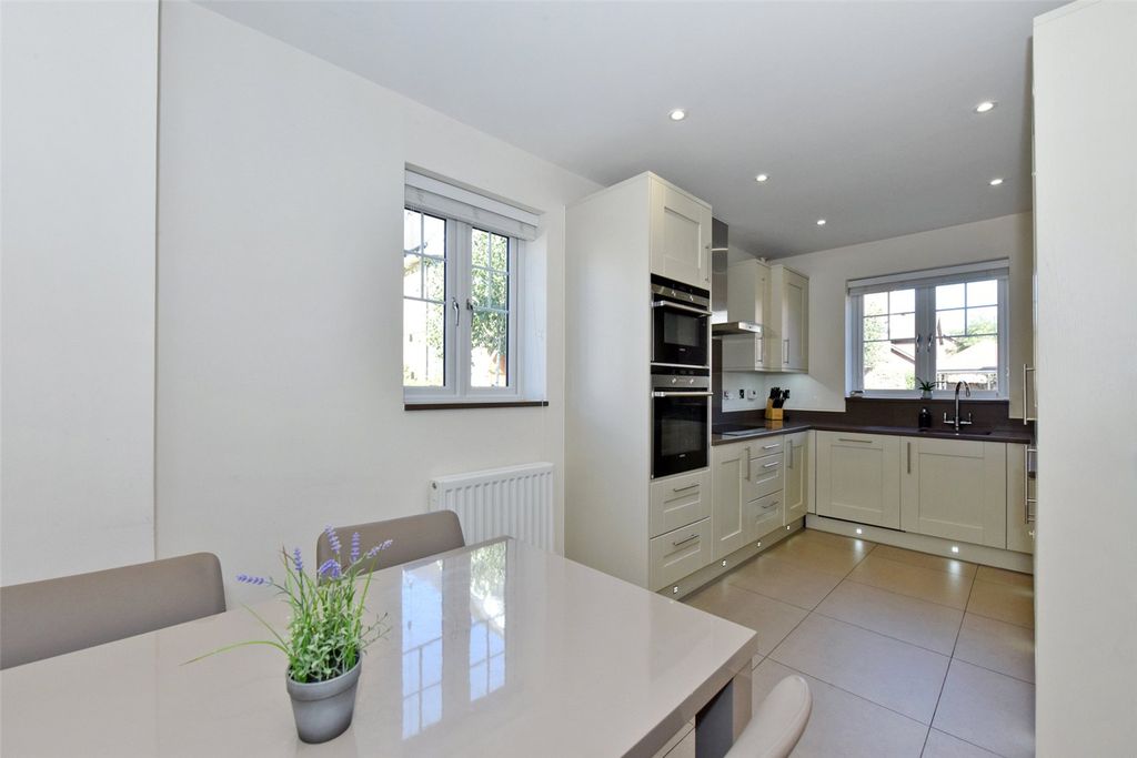 Property photo 3 of 10 Picture No. 06