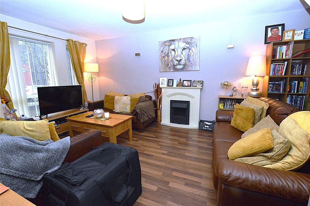 Property photo 3 of 12 Picture No. 01