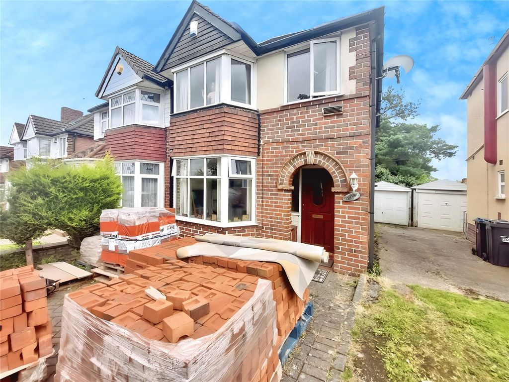 Property photo 1 of 17 Picture No. 11